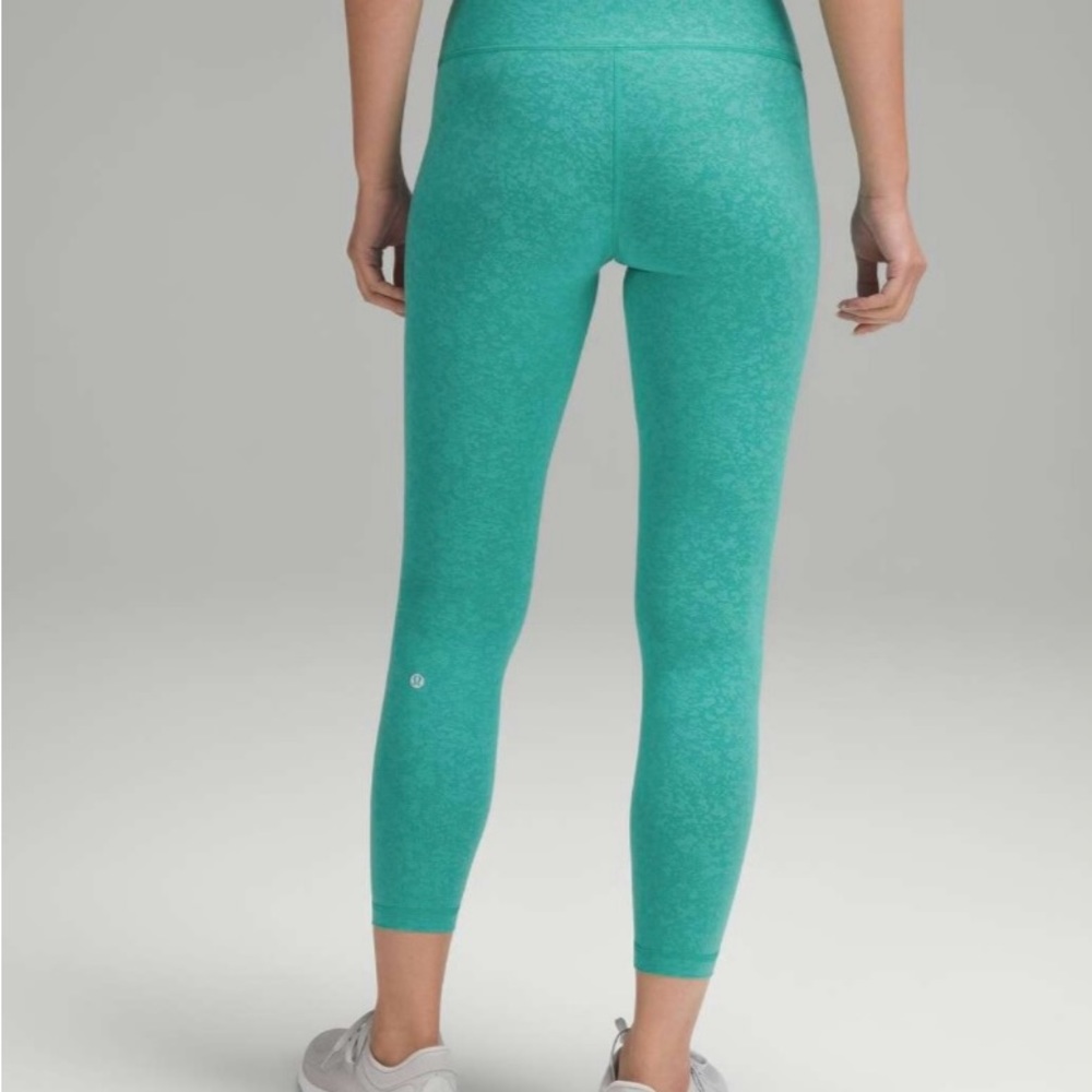 Lululemon Wunder Train High Rise - Picture 2 of 9